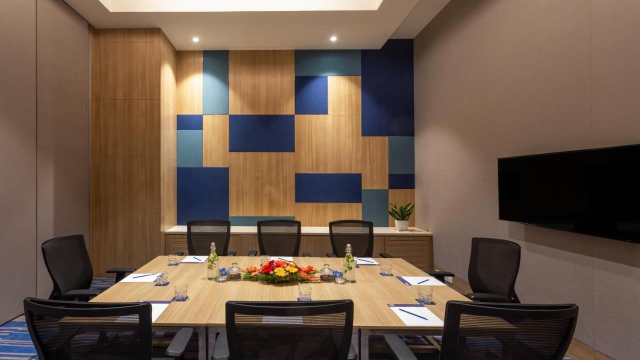 Holiday Inn Express & Suites Bengaluru Old Madras Road By Ihg Hoskote Exterior photo